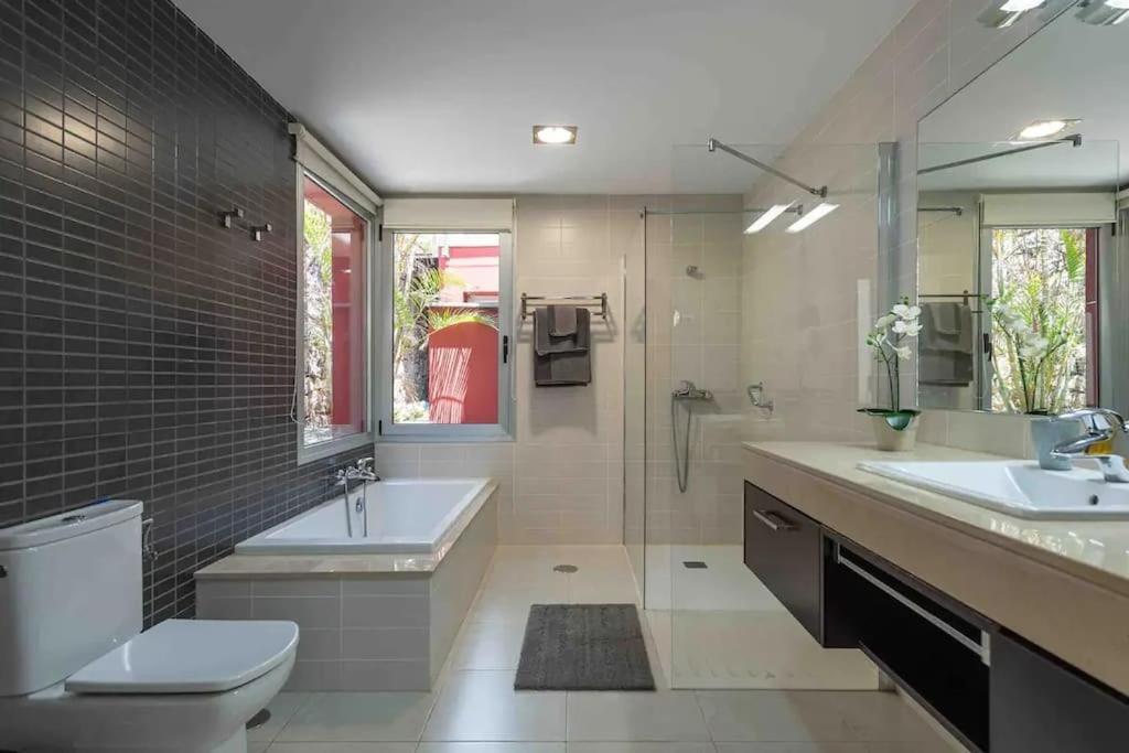 Sea View Villa Vista Golf 萨洛夫雷 外观 照片